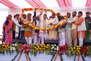 मुख्यमंत्री धामी ने कहा कि बेहतर कनेक्टिविटी से स्थानीय व्यापार, पर्यटन, शिक्षा एवं स्वास्थ्य सेवाओं को नई गति मिलेगी और क्षेत्र की आर्थिकी सशक्त होगी