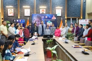 बालिकारूपी इन देवियों की शिक्षा पुनर्जीवित कर उन्हें योग्य बनाना ही असली ‘‘नंदा-सुनंदा’’ की स्तुति करना है : डीएम