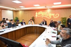 मुख्यमंत्री धामी ने निर्देश दिए कि श्रद्धालुओं के सुरक्षित एवं सुविधाजनक आवागमन तथा स्नान की समुचित व्यवस्था की जाए