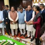 मुख्यमंत्री धामी ने कहा कि सत्र में 01 लाख 11 हजार करोड़ का बजट पारित किया गया है, जिसमें कृषि,उद्यान, एरोमैटिक, मत्स्य, मौन पालन,शोध आदि में धनरशि प्राविधान की गई है