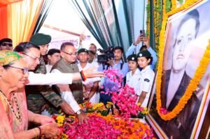 संघर्ष और विश्वास की कहानी: “पथ कठिन हो, धूप प्रखर हो… मन में दृढ़ विश्वास रहे”