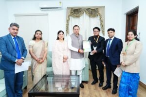 मुख्यमंत्री धामी ने कहा कि प्रधानमंत्री नरेंद्र मोदी जी के नेतृत्व में देश पहली बार पूरी तरह डिजिटल जनगणना की ओर अग्रसर हुआ है, जो पारदर्शिता, सटीकता और जनभागीदारी को सुनिश्चित करेगा