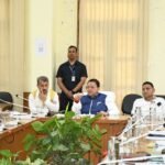 मुख्यमंत्री धामी ने निर्देश दिए कि लोगों को जागरूक करने के साथ ही ऐसी व्यवस्थाएं विकसित की जाएं जिससे उन्हें जंगलों में जाने की आवश्यकता कम हो