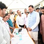मुख्यमंत्री धामी ने निशुल्क स्वास्थ्य शिविर का भी किया स्थलीय निरीक्षण