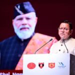 मुख्यमंत्री धामी ने कहा प्रधानमंत्री मोदी के कुशल नेतृत्व में भारत का युवा आत्मविश्वास से परिपूर्ण है, सीमांत क्षेत्र विकास की मुख्यधारा से जुड़ रहे हैं और साहसिक खेलों तथा पर्यटन के क्षेत्र में हमारा देश वैश्विक स्तर पर एक नई पहचान स्थापित कर रहा है। 