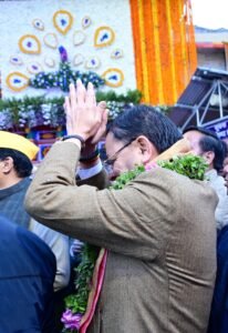 कपाट खुलते ही सीएम धामी ने पीएम मोदी के नाम पहली महाभिषेक पूजा कर सुख, समृद्धि और शांति की कामना की