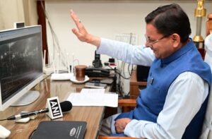 मुख्यमंत्री धामी ने कहा कि जनपद के आंतरिक मोटर मार्गों का चौड़ीकरण, आधुनिक पार्किंग सुविधाओं का विकास और स्वास्थ्य सेवाओं के सुदृढ़ीकरण का कार्य भी तेजी से किया जा रहा है