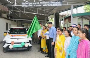 दिव्यांगों, बेसहारा महिलाओं और बच्चों के लिए डीएम सविन बंसल की मानवीय पहल, अब मिलेगी सुरक्षित और सम्मानजनक परिवहन सुविधा