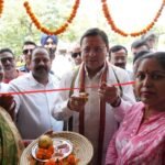मुख्यमंत्री धामी ने कहा कि नई लाइब्रेरी ऐसे विद्यार्थियों के लिए वरदान साबित होगी,यहां उपलब्ध पुस्तकों, अध्ययन सामग्री से युवाओं को प्रतियोगी परीक्षाओं, उच्च शिक्षा तथा विभिन्न प्रतियोगी परीक्षाओं के लिए बेहतर तैयारी करने का अवसर मिलेगा