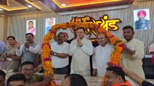 मुख्यमंत्री धामी ने कहा कि खटीमा और टनकपुर के बीच एक भव्य सैन्य स्मारक भी बनाने जा रहे हैं, जिस पर जल्द ही कार्य प्रारंभ हो जाएगा