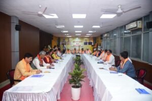 बैठक में संगठन की मजबूती, जनकल्याणकारी योजनाओं को घर-घर पहुंचाने और 2027 चुनाव की तैयारियों पर विस्तार से मंथन हुआ।