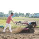 गोबर की खाद से उर्वरता बढ़ाने का संदेश, धामी ने दिखाई प्राकृतिक खेती की राह
