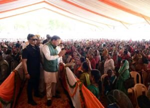 धामी बोले— उत्तराखंड बदला है, आगे और बदलेगा; महिलाओं को लखपति दीदी, युवाओं को रोजगार और गांवों को विकास की सौगात