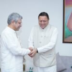 मुख्यमंत्री धामी ने दिल्ली में उत्तराखंड की मजबूत पैरवी की, केंद्रीय रेल मंत्री अश्विनी वैष्णव के समक्ष रखीं कई अहम रेल परियोजनाएं