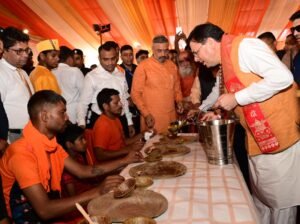 जब सनातन पुकारता है, सबसे आगे खड़े दिखते हैं मुख्यमंत्री  धामी
