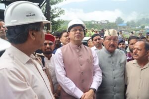 19 लोगों को टनल से निकाला गया बाहर, 3 की तलाश जारी; सीएम धामी ने बचाव अभियान को लेकर अधिकारियों से ली विस्तृत जानकारी