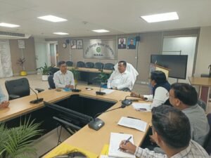 यात्रियों की सुविधा और व्यवस्थाओं में सुधार को प्राथमिकता, उपाध्यक्ष बंशीधर तिवारी की अध्यक्षता में अहम फैसले