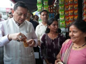 राहुल गांधी पर मुख्यमंत्री धामी का प्रहार: कप डिस्पोजेबल हो सकता है, लेकिन सोच इतनी डिस्पोजेबल नहीं होनी चाहिए कि चाय में भी जाति और राजनीति ढूंढ ली जाए