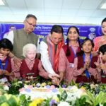 मुख्यमंत्री धामी का संवेदनशील अंदाज, जन्मदिवस पर दृष्टि दिव्यांग बच्चों के साथ केक काटकर बांटी खुशियां