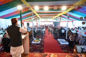 मुख्यमंत्री धामी ने स्वास्थ्य केंद्र धौंतरी गाजणा का नाम पूर्व विधायक स्वर्गीय श्री गोपाल सिंह रावत के नाम पर रखे जाने की भी घोषणा की